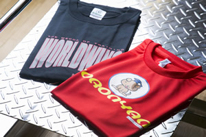 Tシャツ